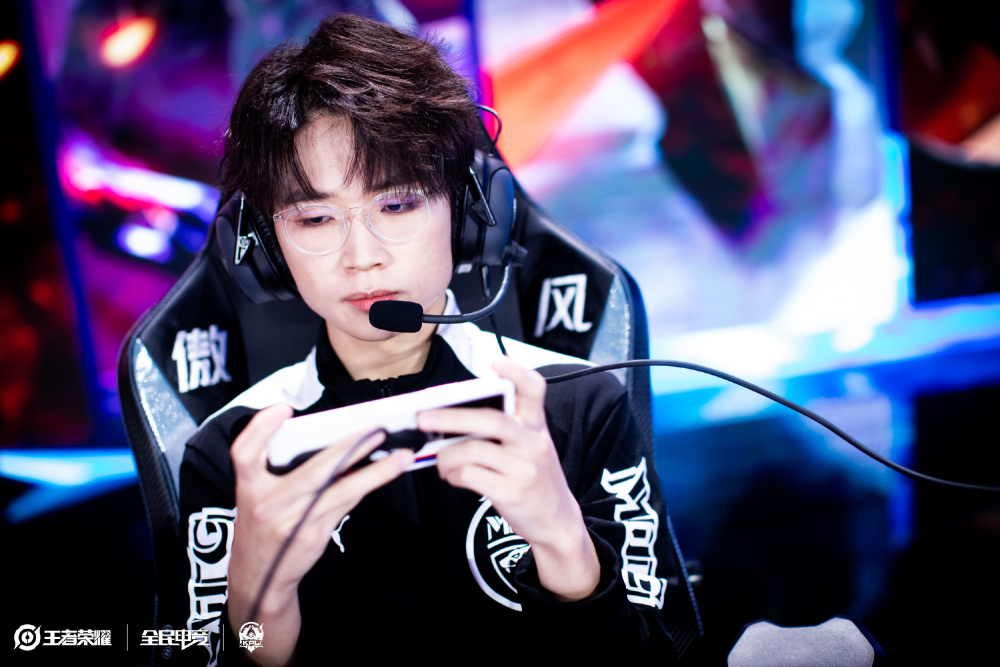 胜利收入囊 胜利收入囊