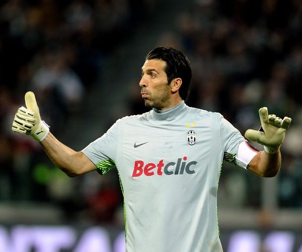 社媒热度与 社媒热度与